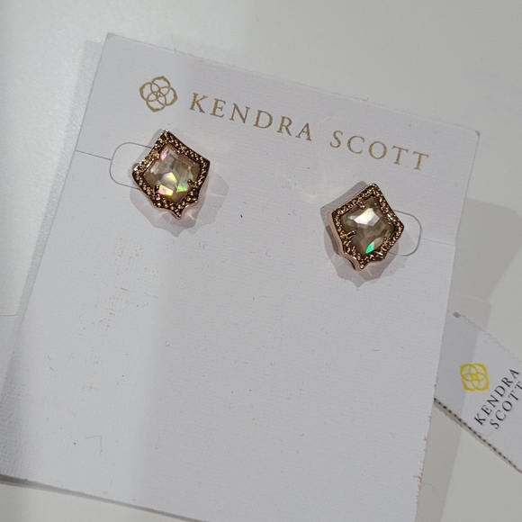 Kendra Scott Rose Gold Necklace Stud Earring Set - Picture 8 of 16